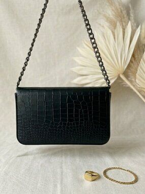 Black Crocodile Embossed Crossbody Bag Chain Strap Vegan Leather Clutch
